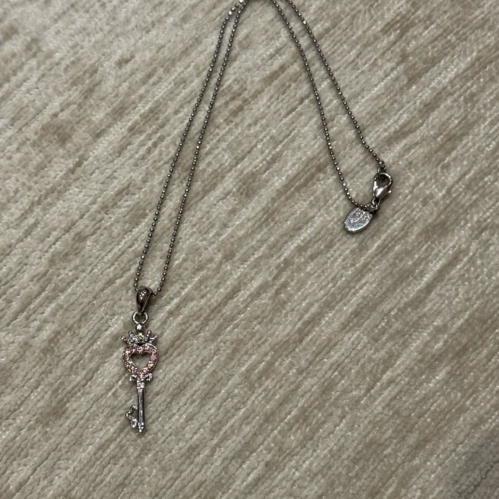 Y2K Cookie Lee Pink and Silver Key Pendant Necklace